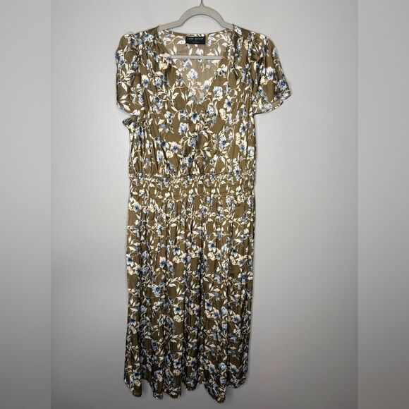 Lane Bryant Satin Flutter-Sleeve Elastic-Waist Midi Dress - Picture 3 of 5